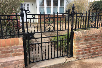 Cast iron railings walton design